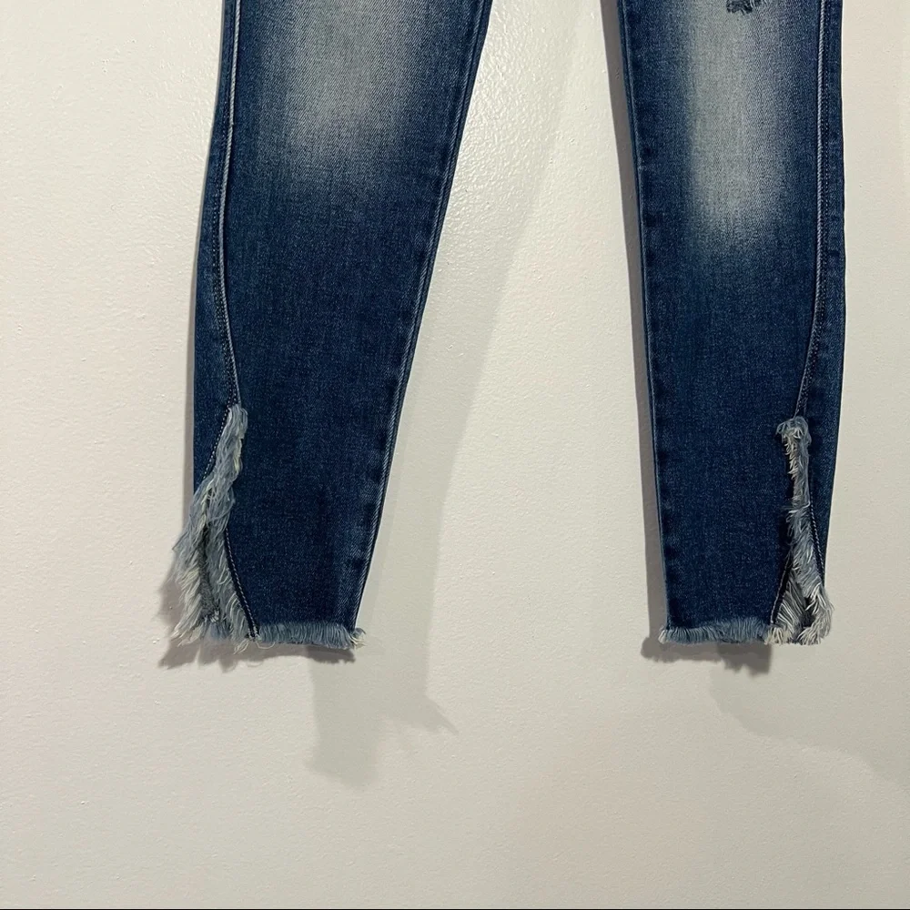 KanCan Geneva High Rise Ankle Skinny w/ Slit Raw Hem Size 1/24 - Picture 4 of 13